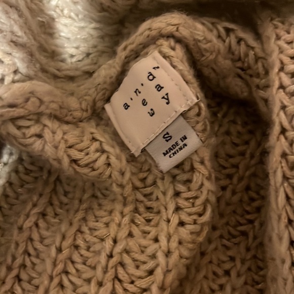 Great new day sweater very little use - Picture 3 of 3